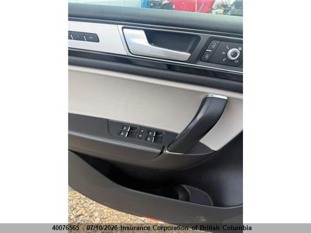 Volkswagen Touareg Wolfsburg 2017 WVGRF7BP9HD005335 Image 7