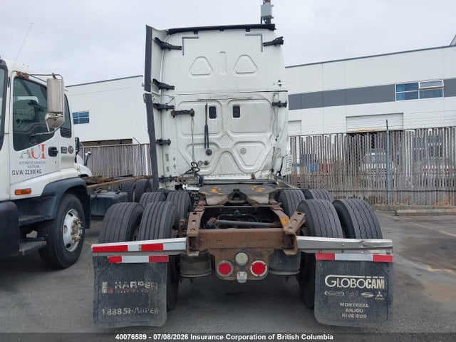 Freightliner Cascadia 125 2014 1FUJGLD60ELFU0983 Image 16