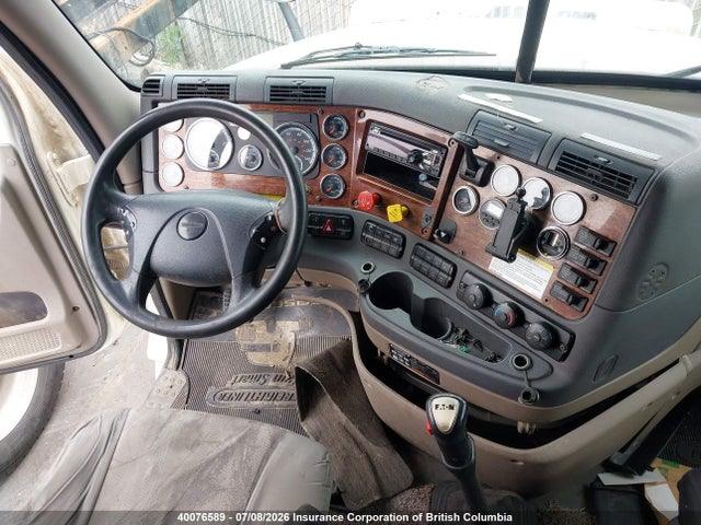 Freightliner Cascadia 125 2014 1FUJGLD60ELFU0983 Image 25