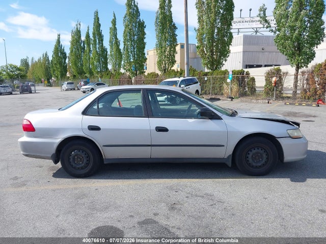 2000 Honda Accord Dx მანქანა იყიდება აუქციონზე, vin: 1HGCF8644YA815703, აუქციონის ნომერი: 40076610