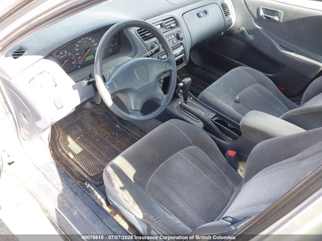 2000 Honda Accord Dx მანქანა იყიდება აუქციონზე, vin: 1HGCF8644YA815703, აუქციონის ნომერი: 40076610