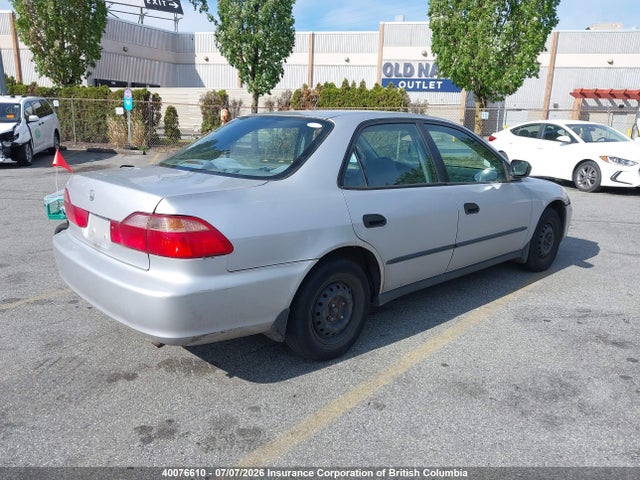 2000 Honda Accord Dx მანქანა იყიდება აუქციონზე, vin: 1HGCF8644YA815703, აუქციონის ნომერი: 40076610