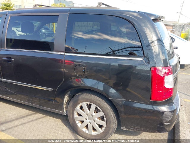 Продаж на аукціоні авто 2015 Chrysler Town & Country Touring, vin: 2C4RC1BG8FR714813, номер лоту: 40076648