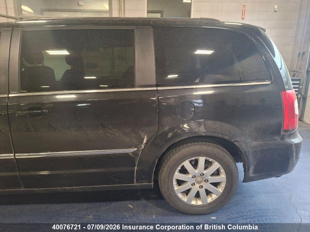 2013 Chrysler Town & Country Touring მანქანა იყიდება აუქციონზე, vin: 2C4RC1BG8DR784454, აუქციონის ნომერი: 40076721