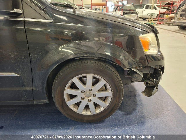 2013 Chrysler Town & Country Touring მანქანა იყიდება აუქციონზე, vin: 2C4RC1BG8DR784454, აუქციონის ნომერი: 40076721