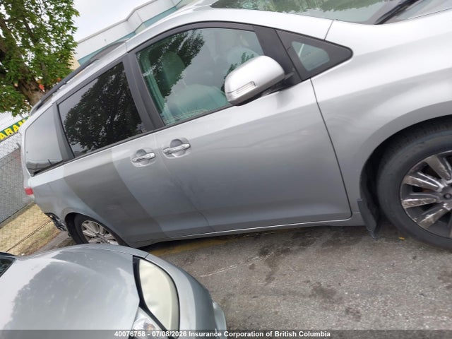 2013 Toyota Sienna Xle/limited მანქანა იყიდება აუქციონზე, vin: 5TDDK3DC1DS056209, აუქციონის ნომერი: 40076758