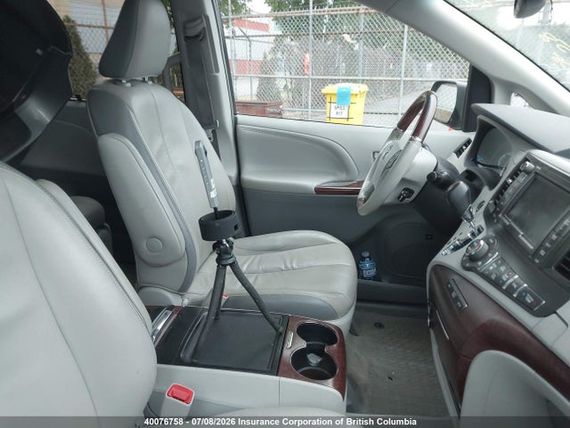 2013 Toyota Sienna Xle/limited მანქანა იყიდება აუქციონზე, vin: 5TDDK3DC1DS056209, აუქციონის ნომერი: 40076758