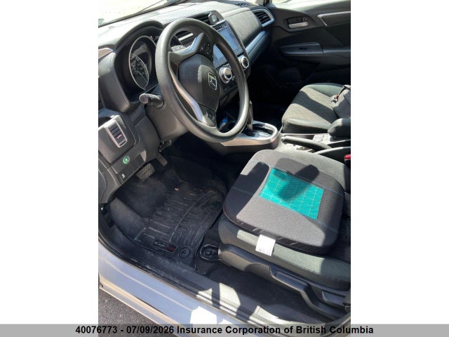 2015 Honda Fit მანქანა იყიდება აუქციონზე, vin: 3HGGK5H59FM102748, აუქციონის ნომერი: 40076773