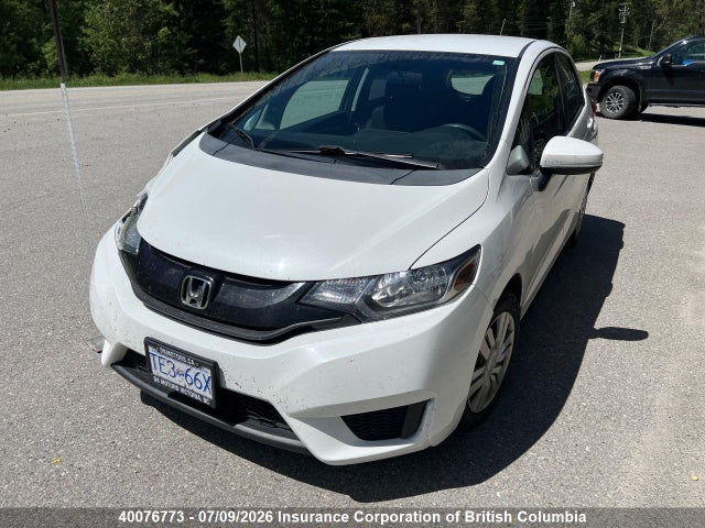 2015 Honda Fit მანქანა იყიდება აუქციონზე, vin: 3HGGK5H59FM102748, აუქციონის ნომერი: 40076773