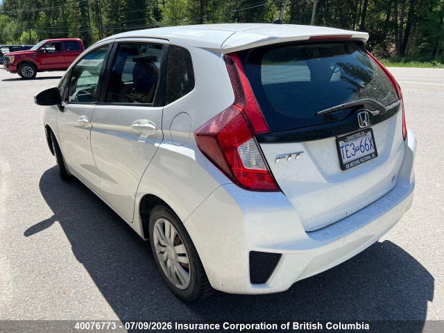 2015 Honda Fit მანქანა იყიდება აუქციონზე, vin: 3HGGK5H59FM102748, აუქციონის ნომერი: 40076773