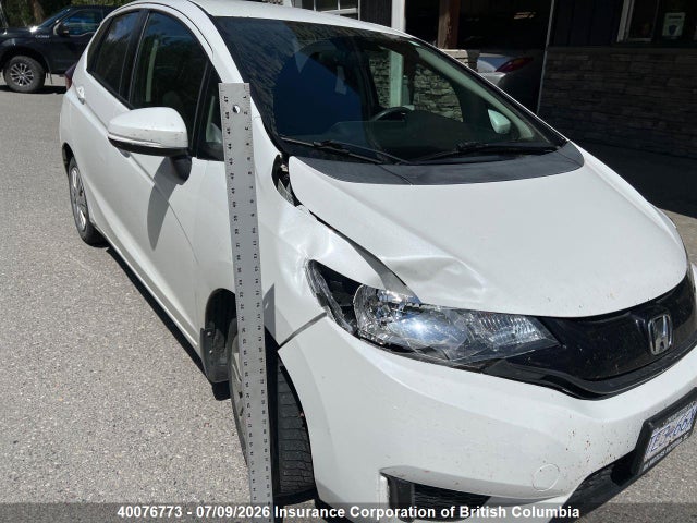 2015 Honda Fit მანქანა იყიდება აუქციონზე, vin: 3HGGK5H59FM102748, აუქციონის ნომერი: 40076773