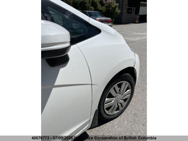 2015 Honda Fit მანქანა იყიდება აუქციონზე, vin: 3HGGK5H59FM102748, აუქციონის ნომერი: 40076773