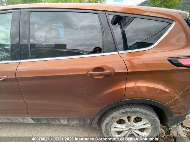 1FMCU0GD8HUC40018 Ford ESCAPE SE