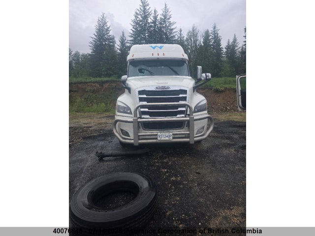 Freightliner New Cascadia 126 2018 3AKJHHDR7JSJR2356 Image 2