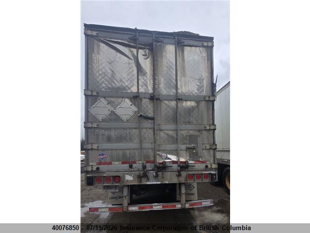 1UYVS3537J2415005 Utility Reefer Van Trailer