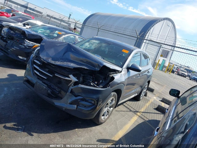 Hyundai TUCSON SE 2018 KM8J23A40JU601576 Image 2