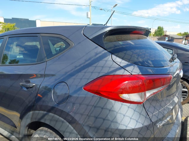Hyundai TUCSON SE 2018 KM8J23A40JU601576 Image 3
