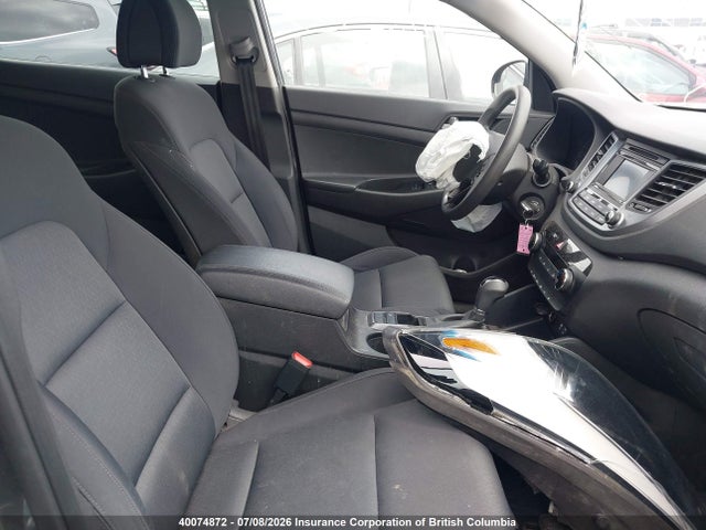KM8J23A40JU601576 Hyundai TUCSON SE