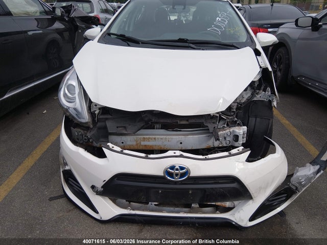 2017 Toyota Prius C მანქანა იყიდება აუქციონზე, vin: JTDKDTB34H1597326, აუქციონის ნომერი: 40071615