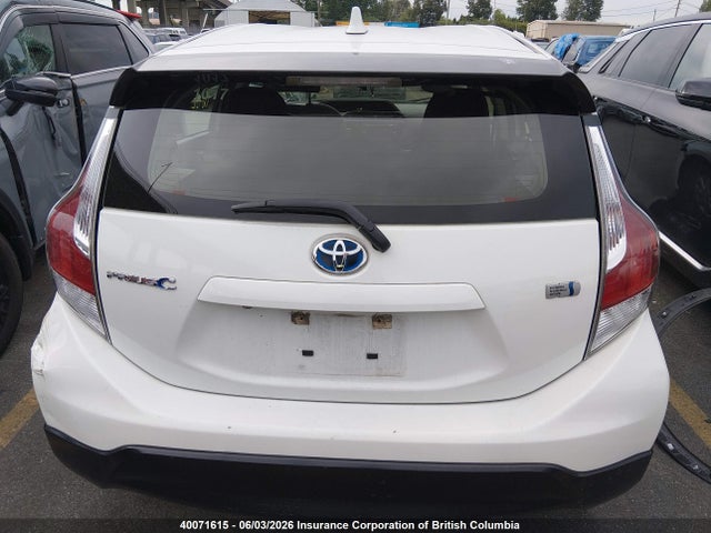 2017 Toyota Prius C მანქანა იყიდება აუქციონზე, vin: JTDKDTB34H1597326, აუქციონის ნომერი: 40071615