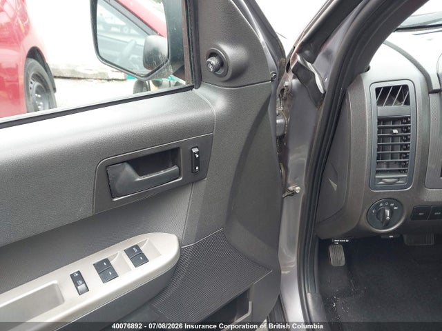 40076892 :رقم المزاد ، 1FMCU93188KE79984 vin ، 2008 Ford Escape Xlt مزاد بيع