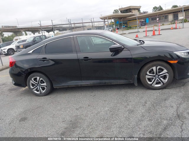 Honda Civic 2018 2HGFC2F57JH042521 Image 13
