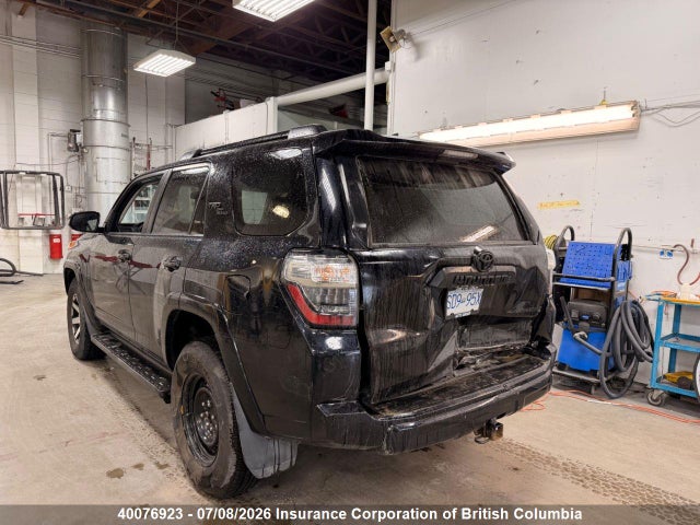 Toyota 4runner 2022 JTERU5JR4N6072924 Image 3