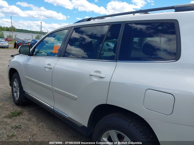 2013 Toyota Highlander Plus/se მანქანა იყიდება აუქციონზე, vin: 5TDBK3EH0DS194485, აუქციონის ნომერი: 40076980