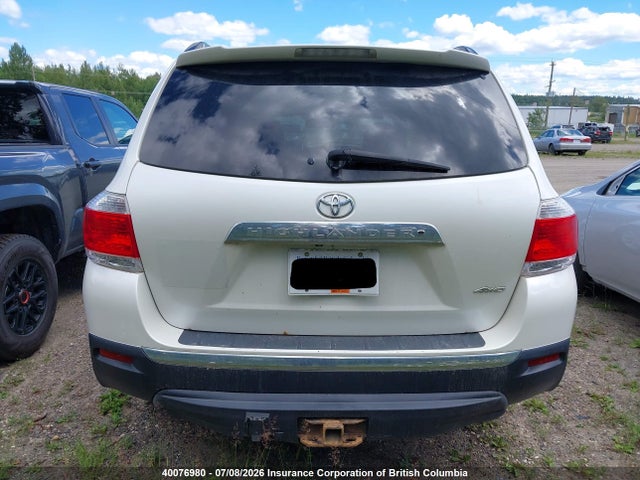 2013 Toyota Highlander Plus/se მანქანა იყიდება აუქციონზე, vin: 5TDBK3EH0DS194485, აუქციონის ნომერი: 40076980
