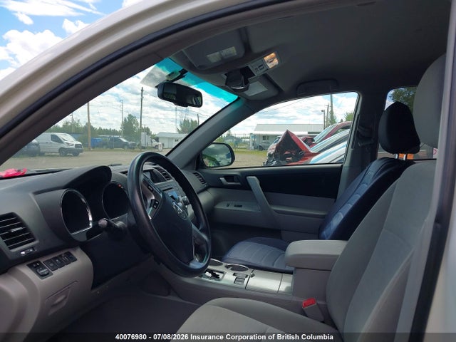 2013 Toyota Highlander Plus/se მანქანა იყიდება აუქციონზე, vin: 5TDBK3EH0DS194485, აუქციონის ნომერი: 40076980
