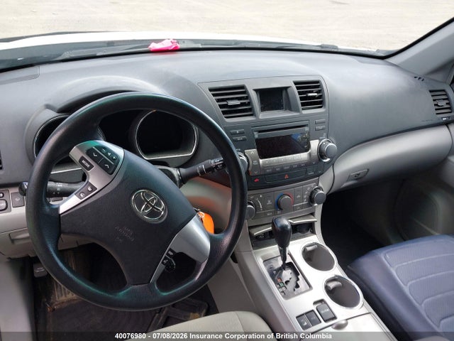 2013 Toyota Highlander Plus/se მანქანა იყიდება აუქციონზე, vin: 5TDBK3EH0DS194485, აუქციონის ნომერი: 40076980