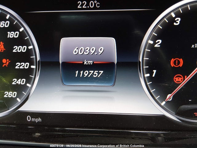 2015 Mercedes-benz S 550 4matic მანქანა იყიდება აუქციონზე, vin: WDDUG8FB7FA093483, აუქციონის ნომერი: 40075139