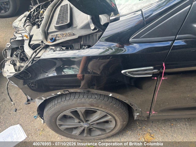 40076995 :رقم المزاد ، 1FMCU9HD1JUB88496 vin ، 2018 Ford Escape Sel مزاد بيع