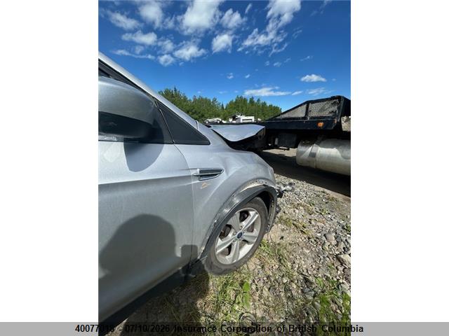 40077018 :رقم المزاد ، 1FMCU9GX7FUC17647 vin ، 2015 Ford Escape Se مزاد بيع