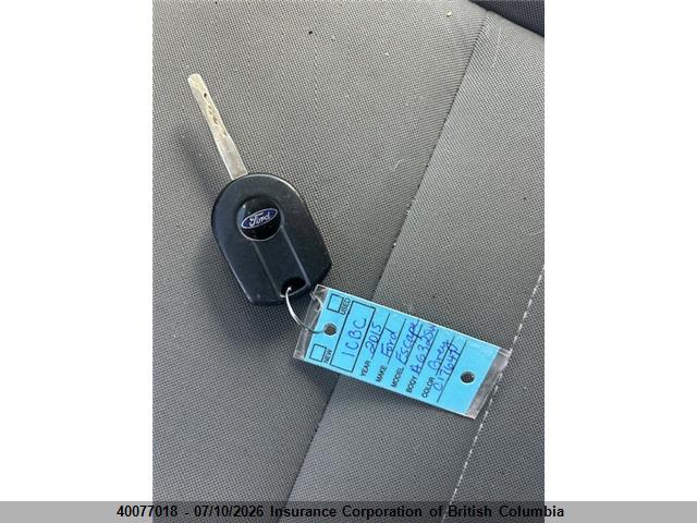 40077018 :رقم المزاد ، 1FMCU9GX7FUC17647 vin ، 2015 Ford Escape Se مزاد بيع