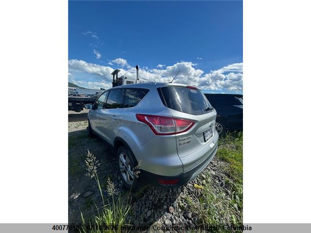 40077018 :رقم المزاد ، 1FMCU9GX7FUC17647 vin ، 2015 Ford Escape Se مزاد بيع