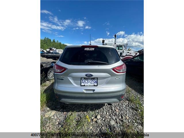 40077018 :رقم المزاد ، 1FMCU9GX7FUC17647 vin ، 2015 Ford Escape Se مزاد بيع