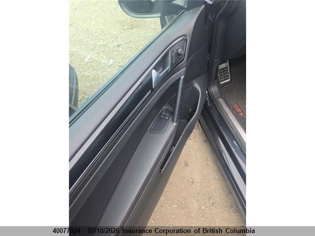 40077024 :رقم المزاد ، 3VWTT7AU4FM056590 vin ، 2015 Volkswagen Gti مزاد بيع