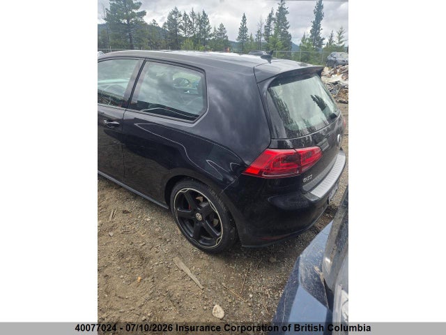 40077024 :رقم المزاد ، 3VWTT7AU4FM056590 vin ، 2015 Volkswagen Gti مزاد بيع