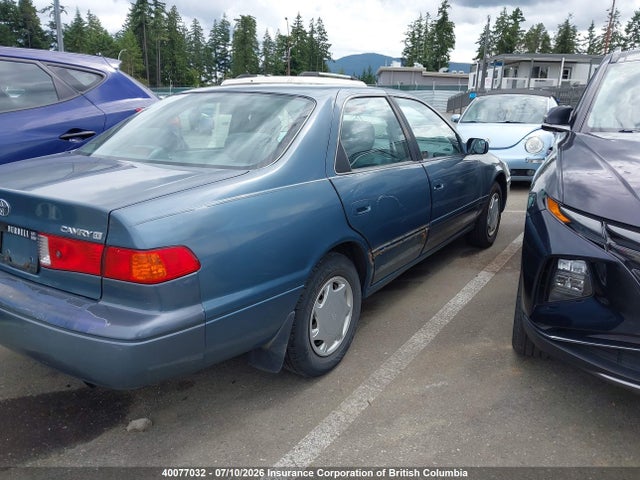 2000 Toyota Camry მანქანა იყიდება აუქციონზე, vin: JT2BG22K7Y0428005, აუქციონის ნომერი: 40077032