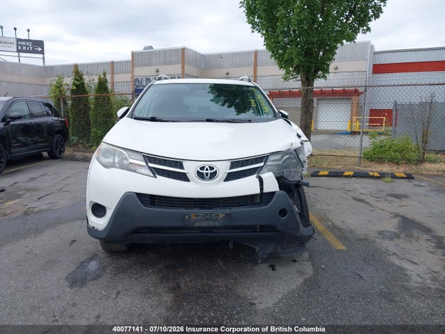 2015 Toyota Rav4 მანქანა იყიდება აუქციონზე, vin: 2T3BFREV0FW240170, აუქციონის ნომერი: 40077141
