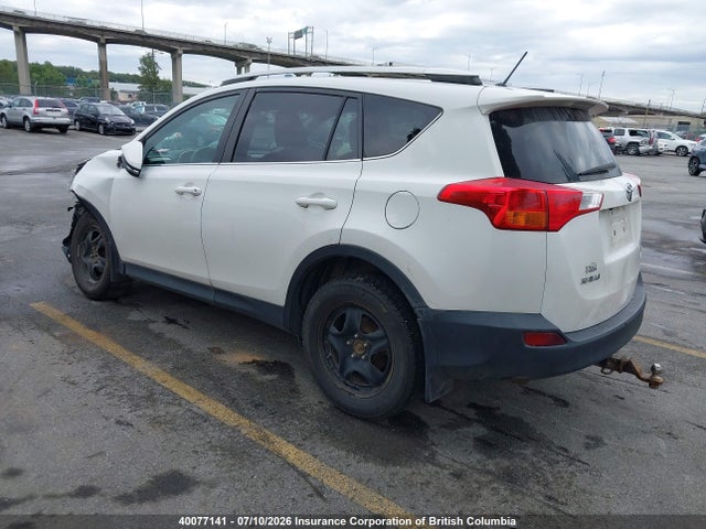 2015 Toyota Rav4 მანქანა იყიდება აუქციონზე, vin: 2T3BFREV0FW240170, აუქციონის ნომერი: 40077141