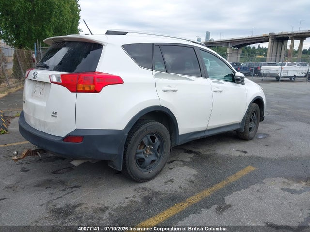 2015 Toyota Rav4 მანქანა იყიდება აუქციონზე, vin: 2T3BFREV0FW240170, აუქციონის ნომერი: 40077141