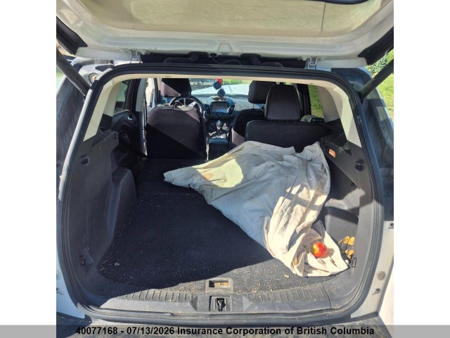 40077168 :رقم المزاد ، 1FMCU9J96GUC15867 vin ، 2016 Ford Escape Titanium مزاد بيع