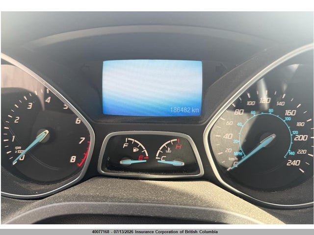 40077168 :رقم المزاد ، 1FMCU9J96GUC15867 vin ، 2016 Ford Escape Titanium مزاد بيع