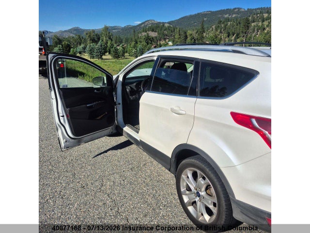 40077168 :رقم المزاد ، 1FMCU9J96GUC15867 vin ، 2016 Ford Escape Titanium مزاد بيع
