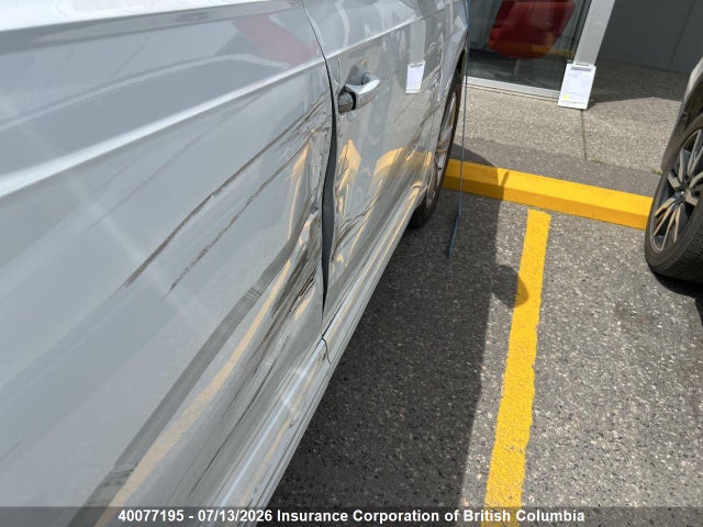 Audi Q7 2019 WA1WAAF78KD029057 Image 12