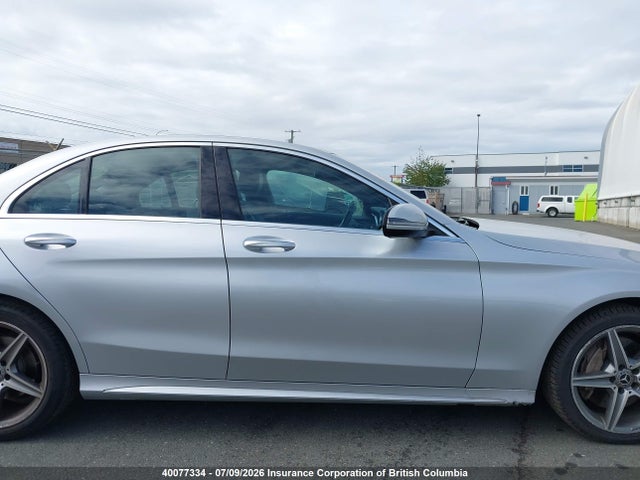 Продаж на аукціоні авто 2018 Mercedes-benz C 300 4matic, vin: 55SWF4KB2JU262649, номер лоту: 40077334