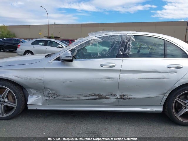 Продаж на аукціоні авто 2018 Mercedes-benz C 300 4matic, vin: 55SWF4KB2JU262649, номер лоту: 40077334