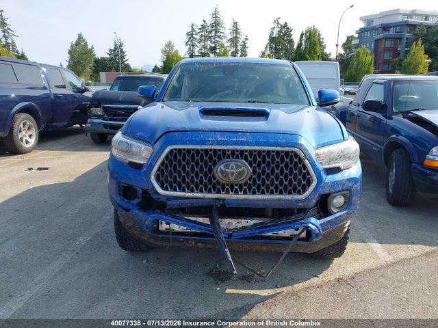 2018 Toyota Tacoma Dbl Cab/sr5/trd Sport/or მანქანა იყიდება აუქციონზე, vin: 5TFDZ5BN9JX038039, აუქციონის ნომერი: 40077338